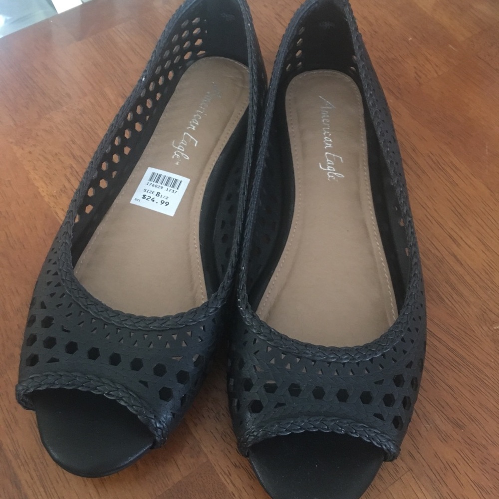 American eagle peep toe flats